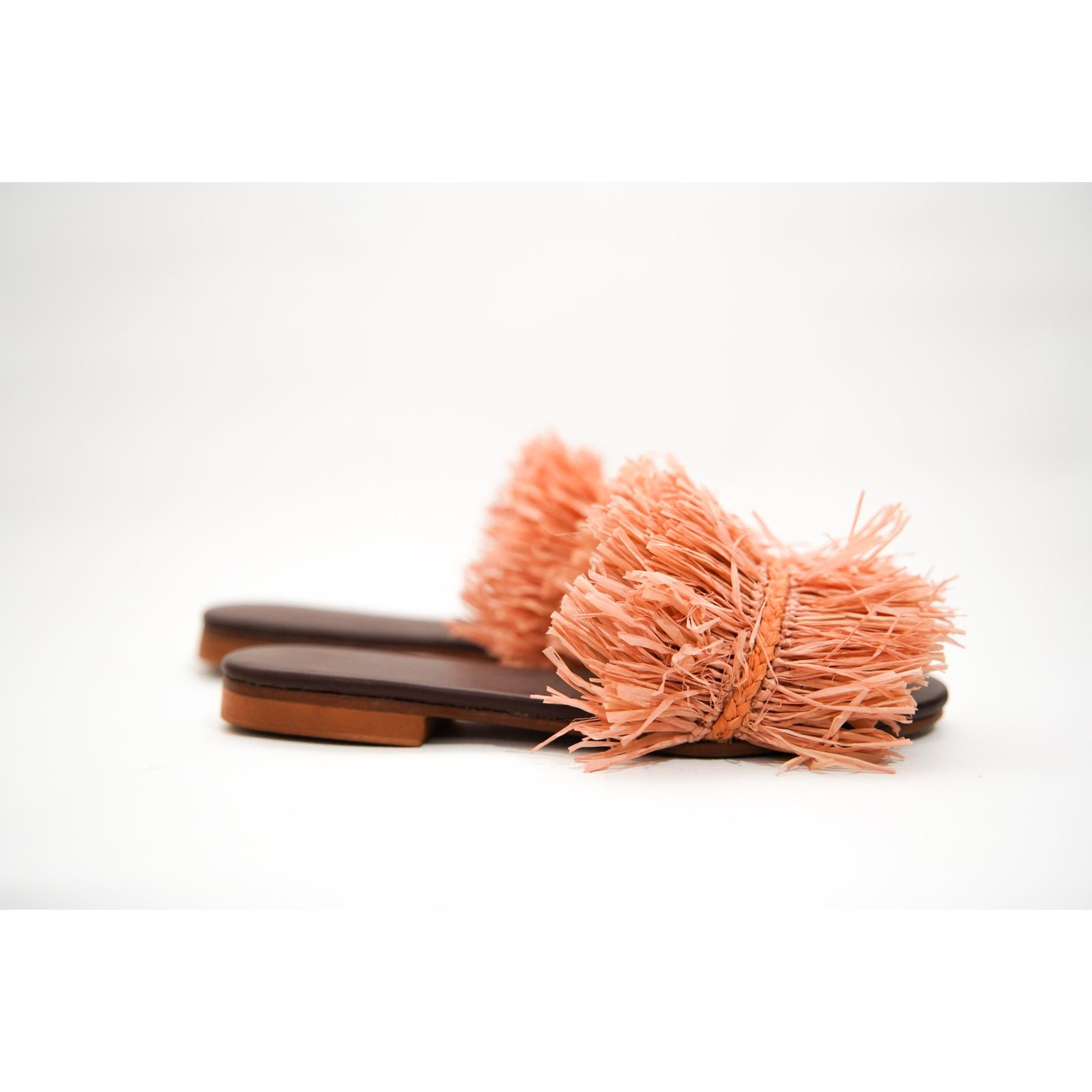 Handmade Moroccan Raffia Sandals in Peach