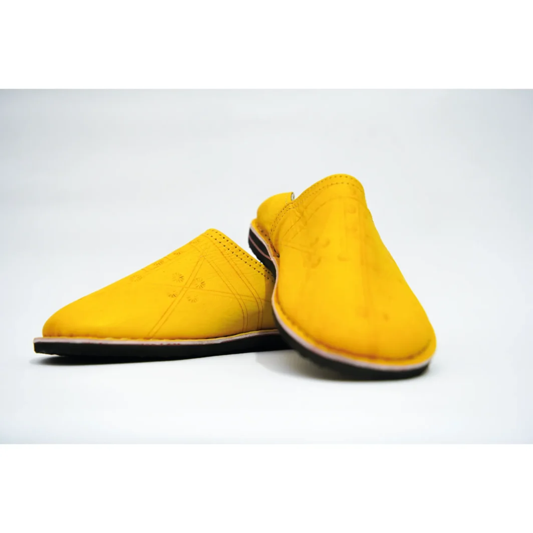 Babouches en cuir marocain faites à la main - Élégance jaune vibrante