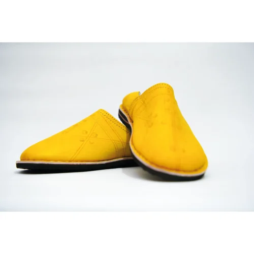 Handcrafted Moroccan Leather Babouches – Vibrant Yellow Elegance