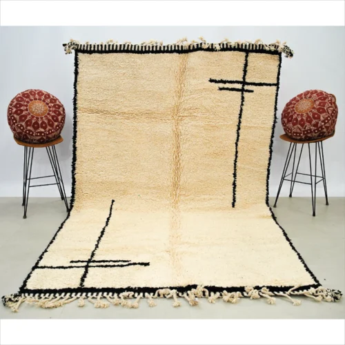 Handwoven Moroccan Wool Rug – Minimalist Black and Cream
