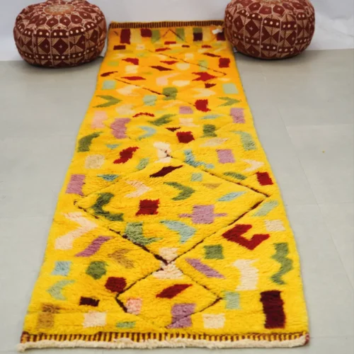 Tapis marocain en laine jaune vif - Chemin de table fait à la main par des artisans