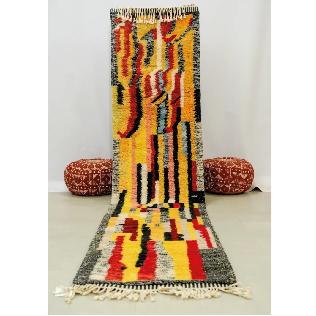 Tapis marocain multicolore en laine à motifs géométriques