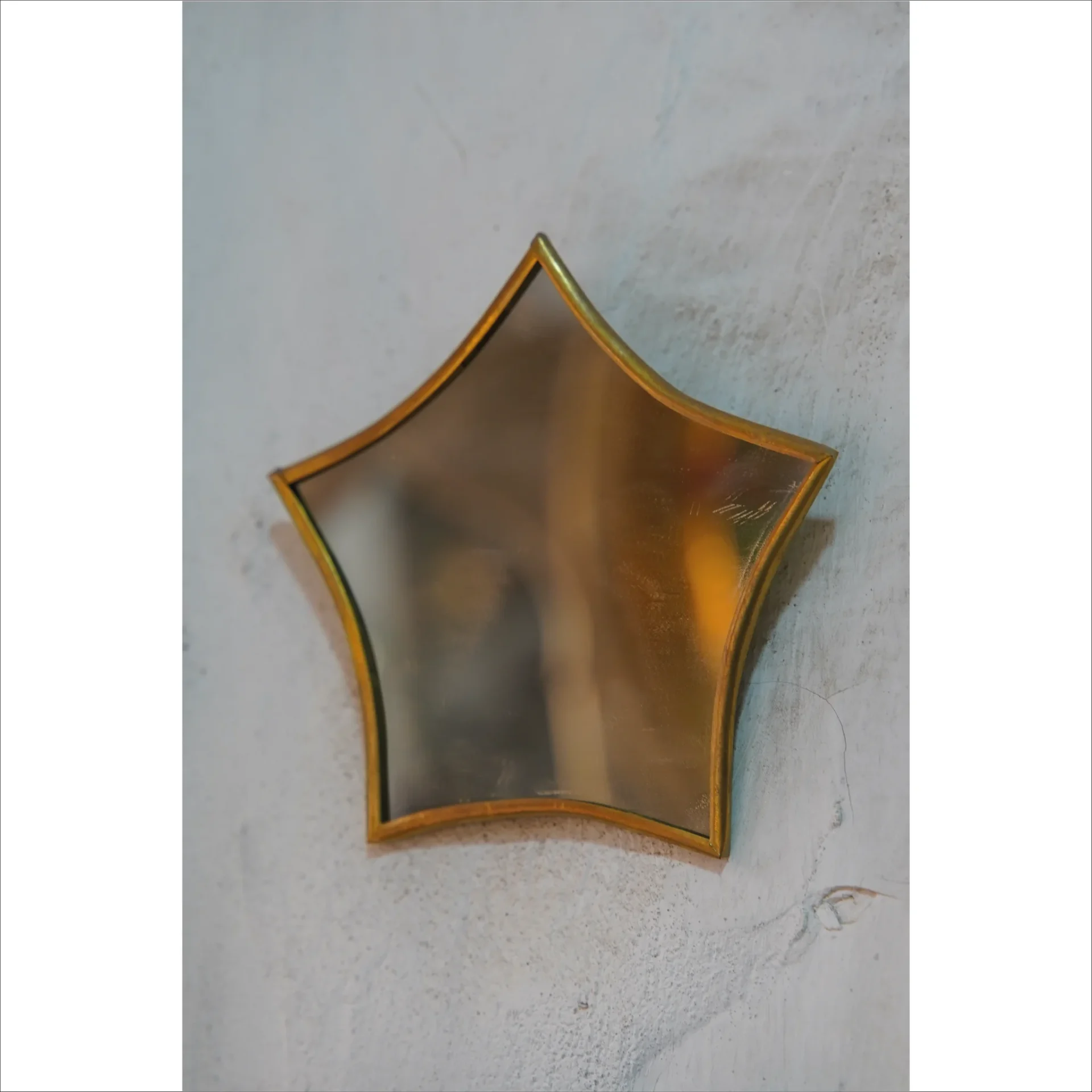 Moroccan Handcrafted Round Brass Mirror – Elegant Wall Decor