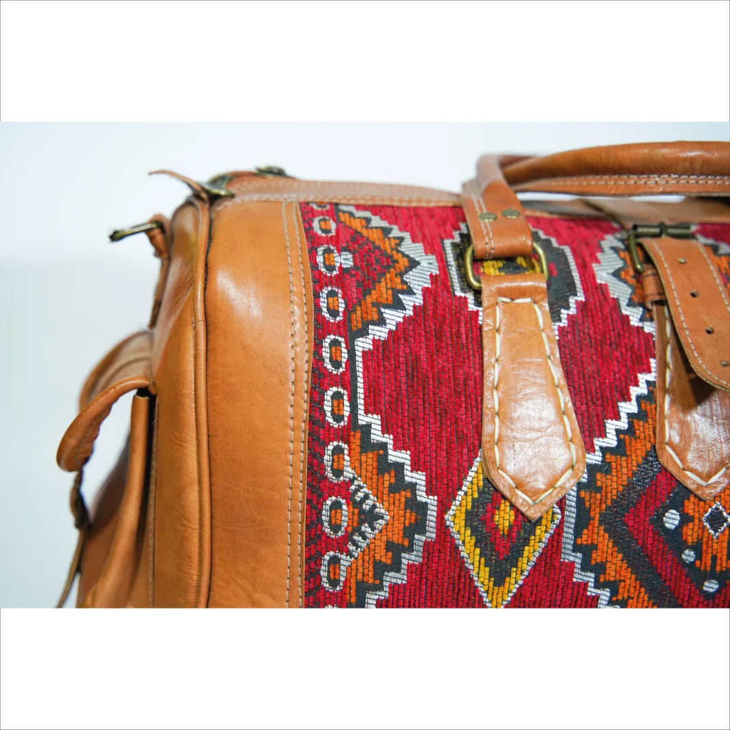 Bolsa de viaje de piel Kilim hecha a mano