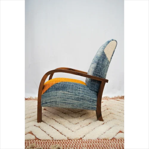 Fauteuil marocain artisanal en laine et kilim - Harmonie orange et bleu