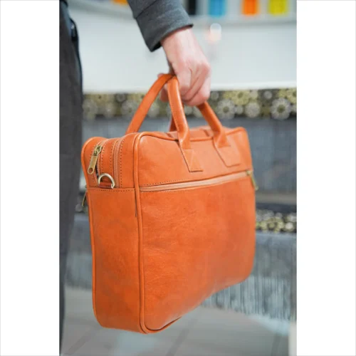 Classic Handcrafted Leather Briefcase - Timeless Elegance