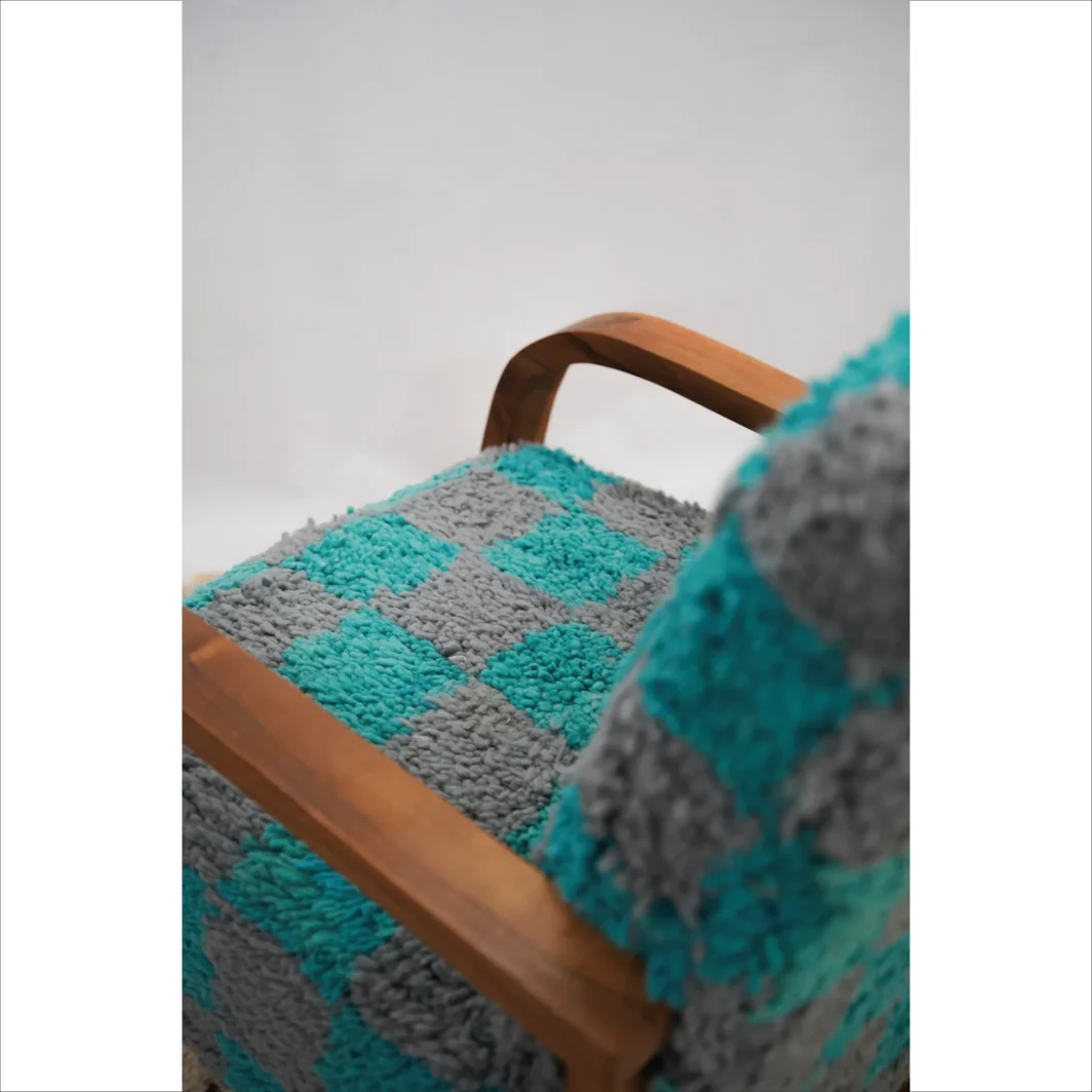 Fauteuil tissé à la main en damier turquoise et gris