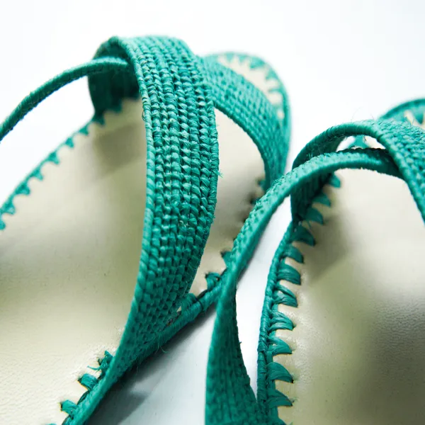Sandalias marroquíes verdes hechas a mano con tiras cruzadas tejidas 1 Sandalias marroquíes hechas a mano